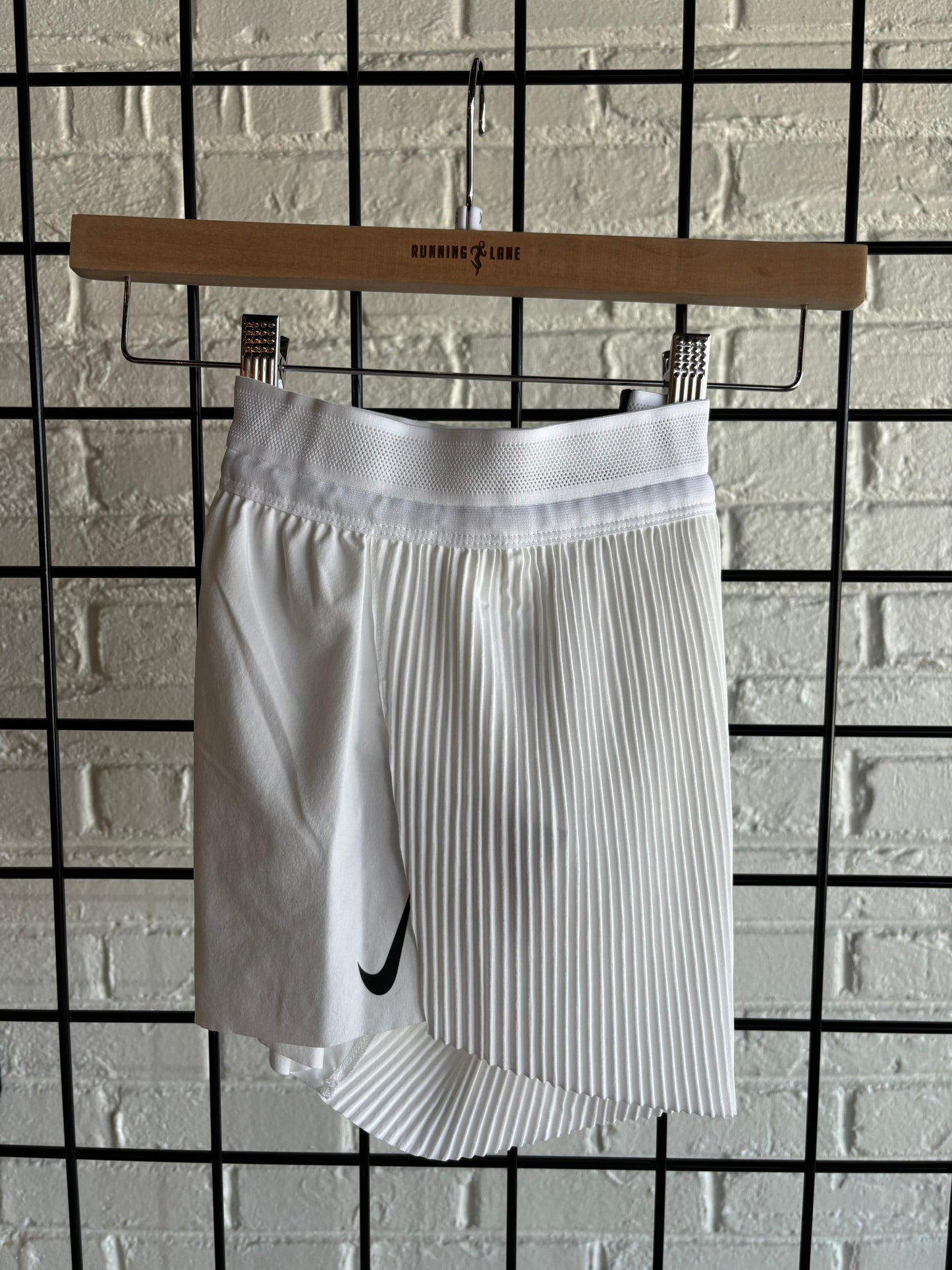 Women's NIKE AeroSwift Pleated 3" Shorts