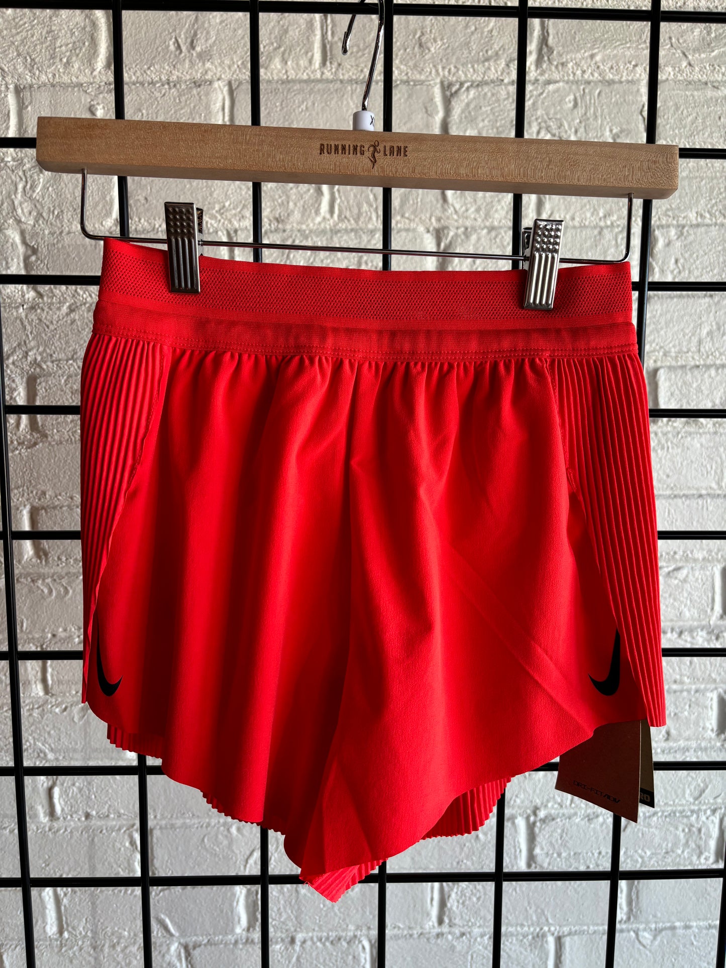 Women's NIKE AeroSwift Pleated 3" Shorts