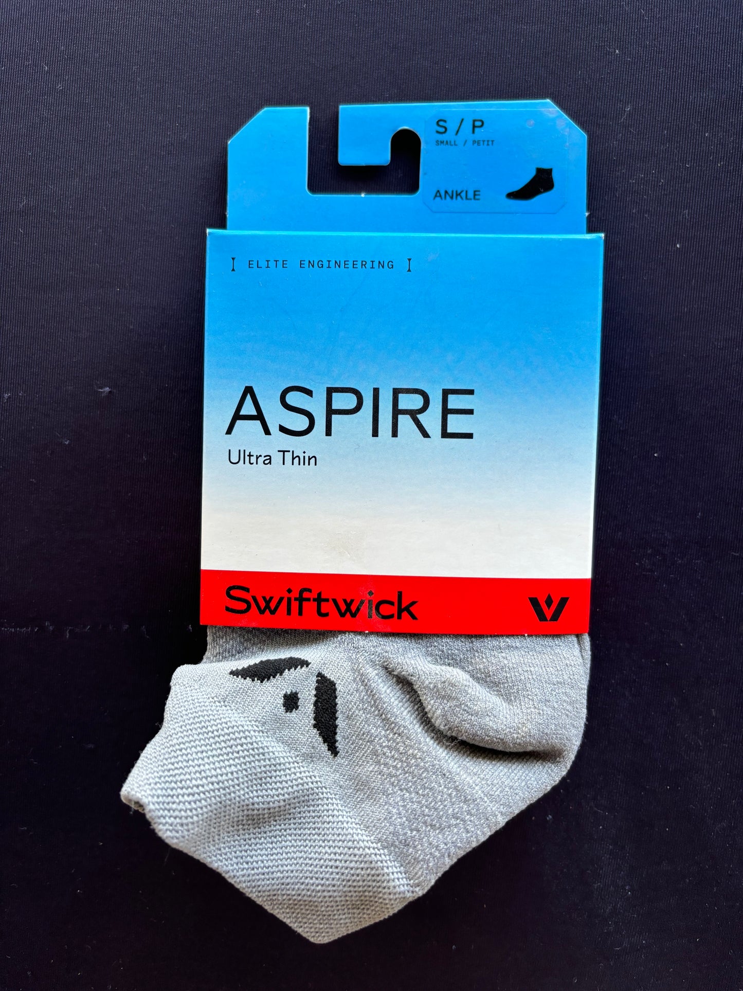 Swiftwick Aspire Ankle Ultra-Thin Socks