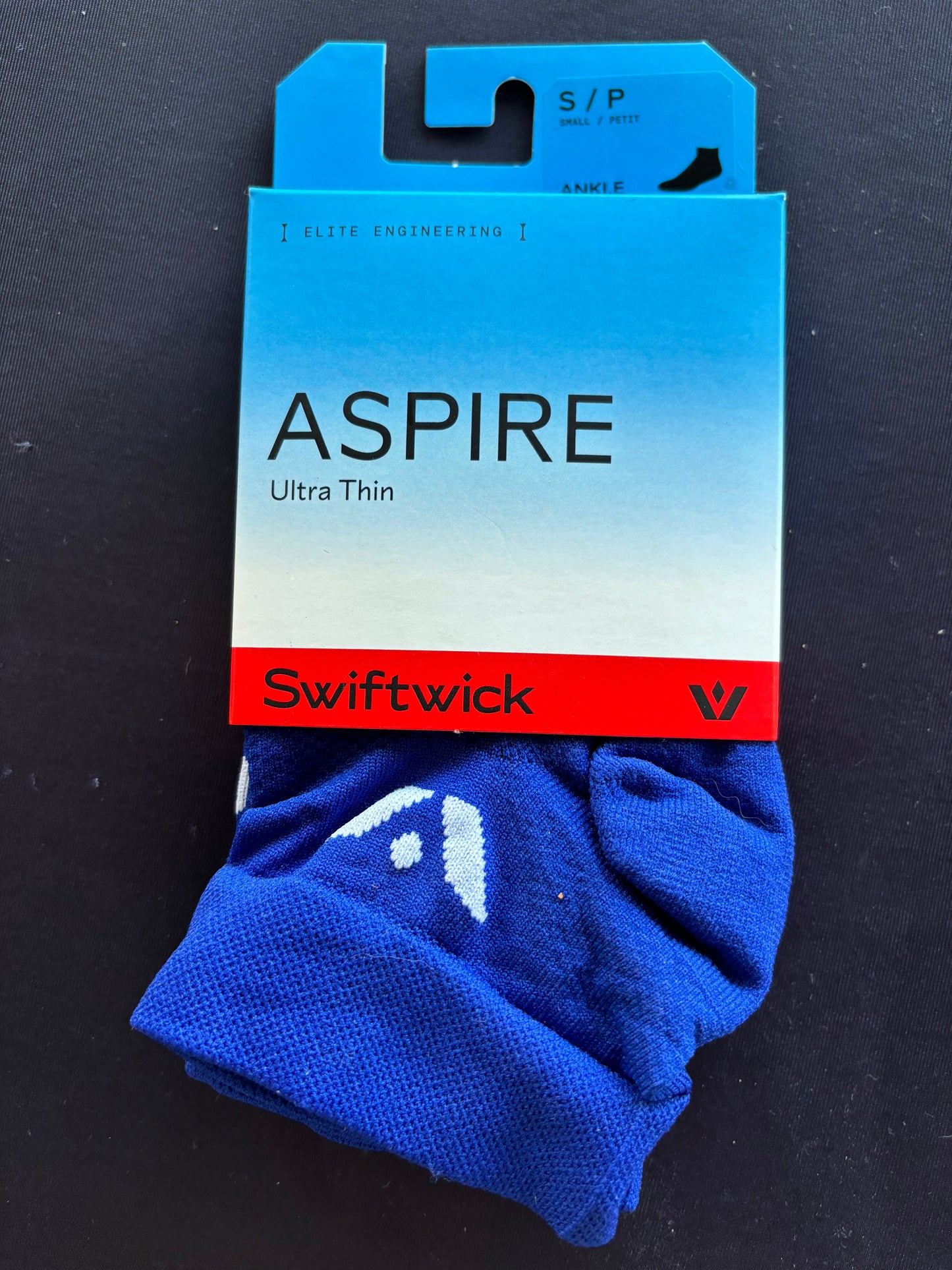 Swiftwick Aspire Ankle Ultra-Thin Socks