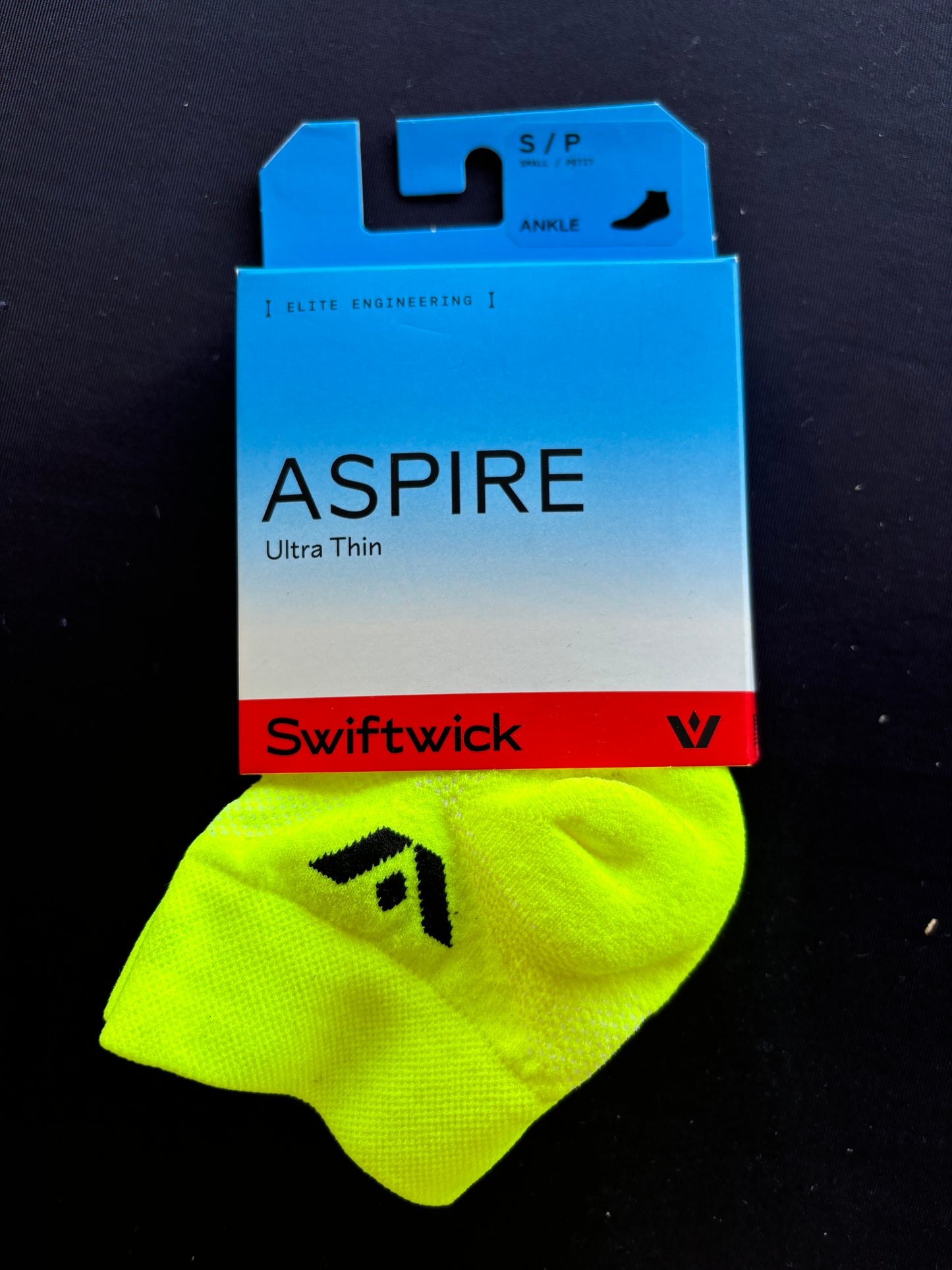 Swiftwick Aspire Ankle Ultra-Thin Socks