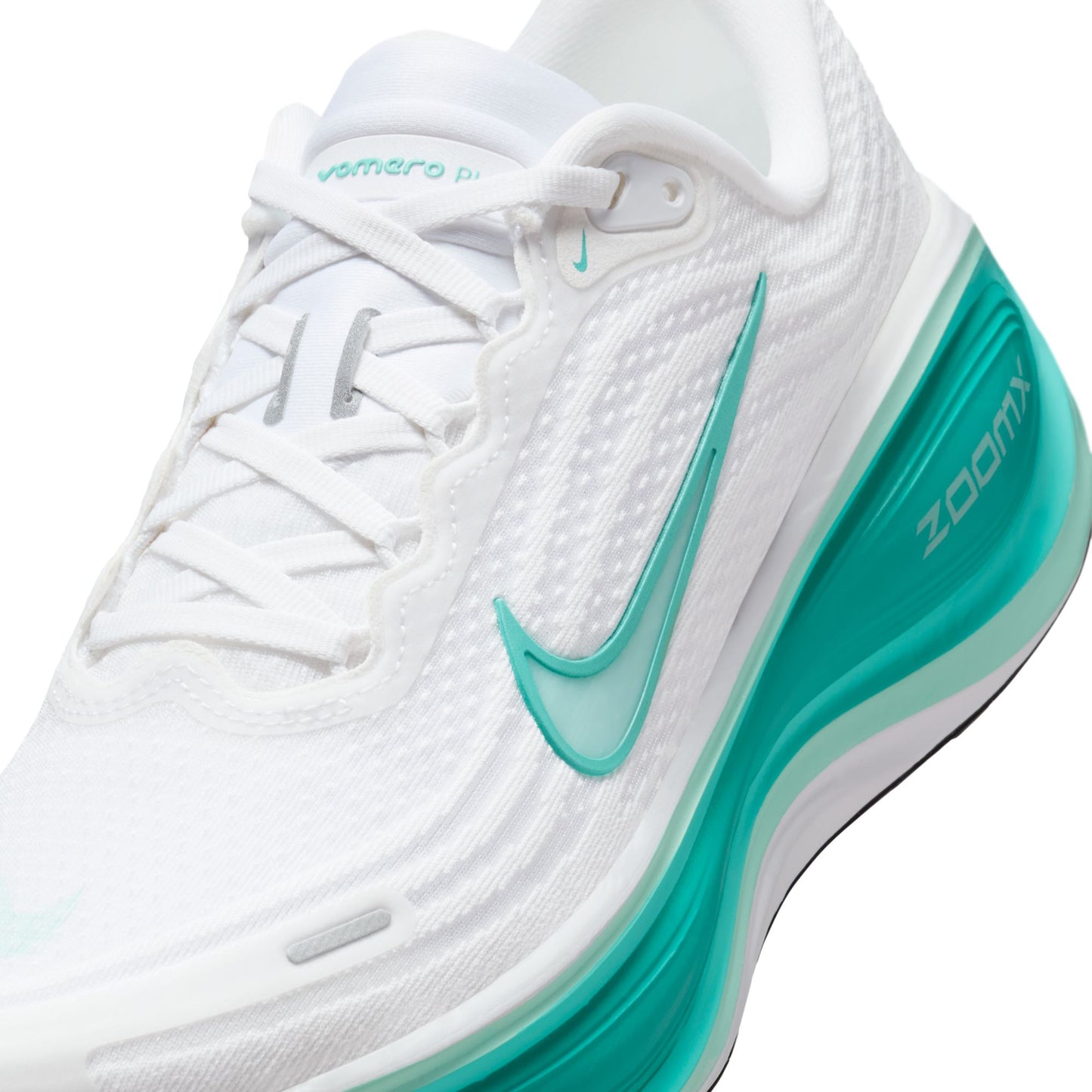 Women's Vomero Plus (Wide)